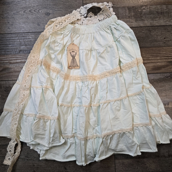 Dollcake Cream Lace Kids Dress - Picture 2 of 6